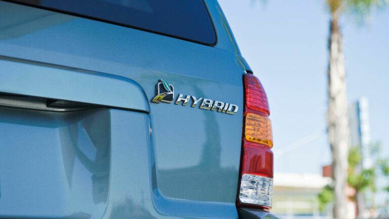 3 avantages d’acheter une voiture hybride en 2022