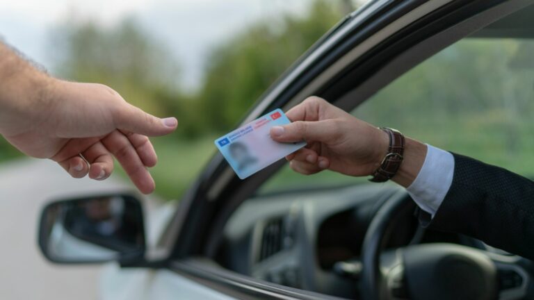 Comment obtient-on un permis de remplacement en cas de perte d’un permis de conduire ?