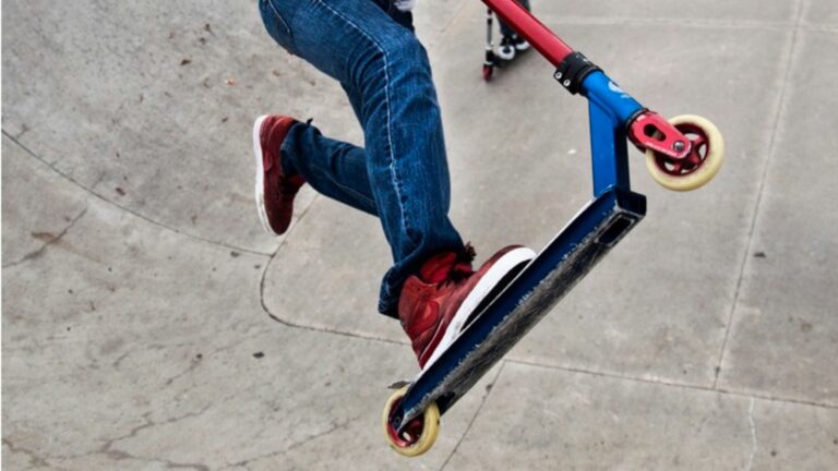 meilleurs equipements pour debuter en trottinette freestyle 