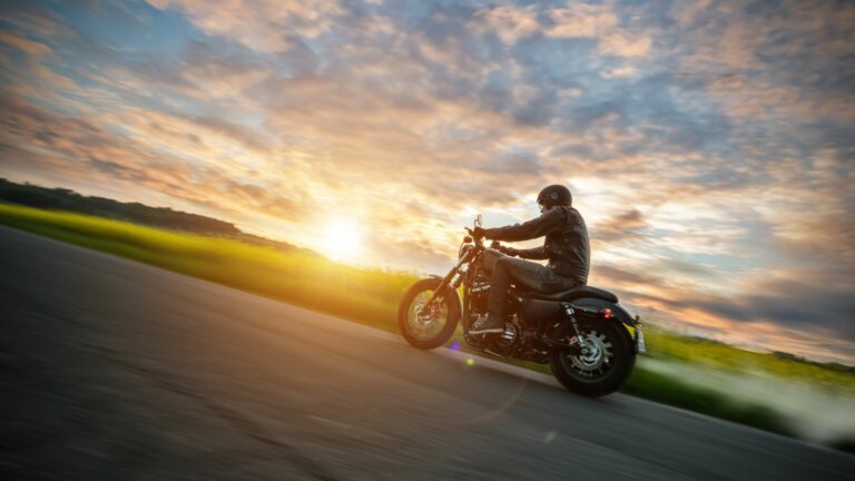 Est-il plus rentable d’acheter ou de louer une moto ?