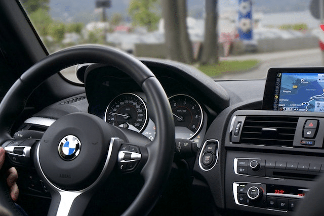 Le cockpit moderne : L’interieur de voiture a la pointe de la technologie
