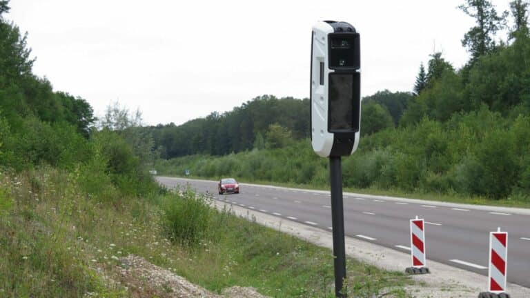 Descubriendo el revolucionario radar anti-frenado en camino a Francia