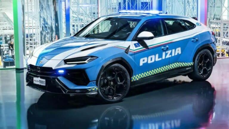Lamborghini Urus Performante: El regalo al equipo de tráfico de la policía italiana