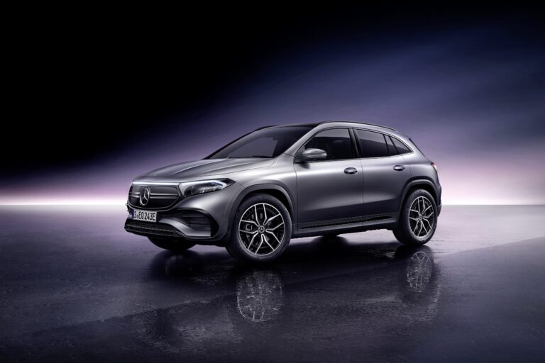 descubre cómo una marca francesa revolucionaria se despide de los motores de combustión, liderando el camino hacia un futuro más sostenible y ecológico en la industria automotriz.