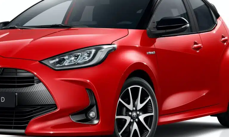 descubre la nueva toyota yaris, un vehículo que combina eficiencia de combustible y un precio accesible, ideal para quienes buscan un transporte confiable y económico sin sacrificar el estilo y la tecnología.