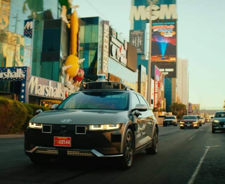 descubre los principales desafíos del hyundai ioniq 5, un innovador coche eléctrico. analizamos su rendimiento, autonomía, tecnología y las barreras que enfrenta en el mercado actual, para que tomes decisiones informadas al momento de elegir tu próximo vehículo.